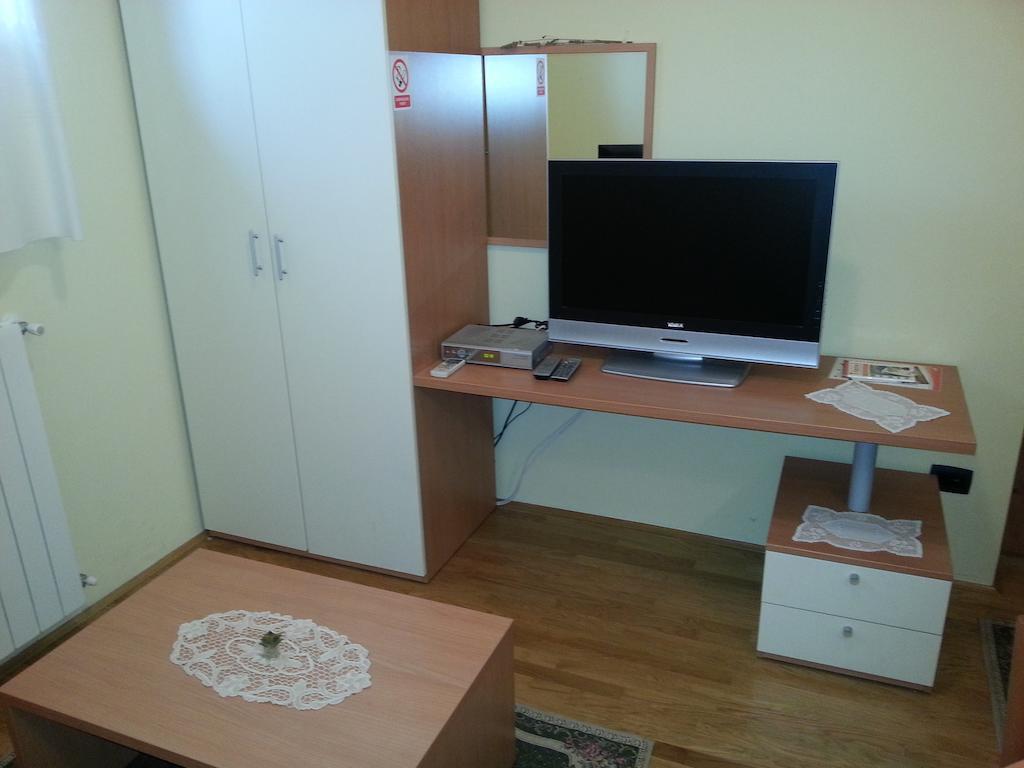 Apartments Villa Teuta Ουμάγκ Δωμάτιο φωτογραφία